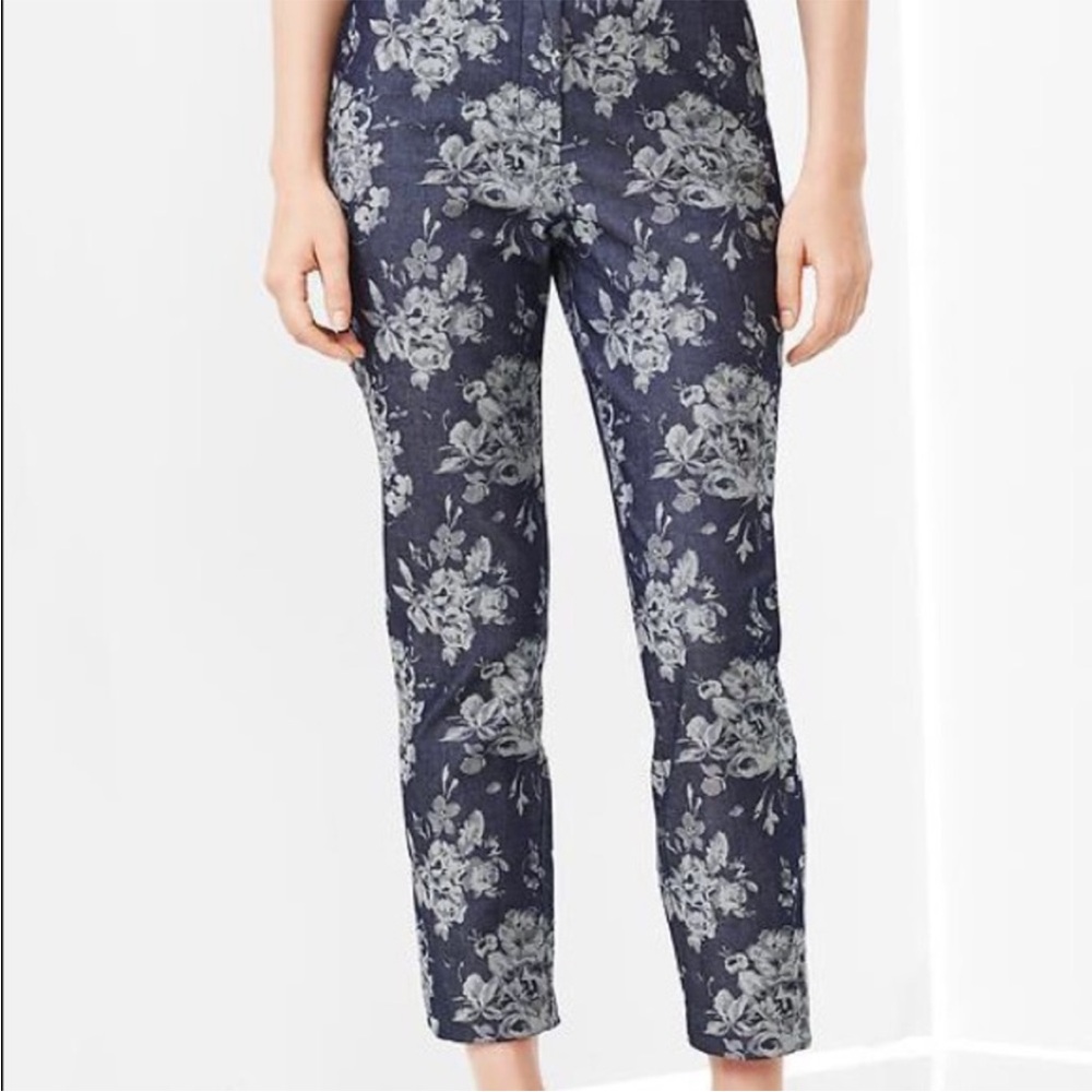 GAP Denim Chambray Blue Floral Blooms Slim Cropped Trousers